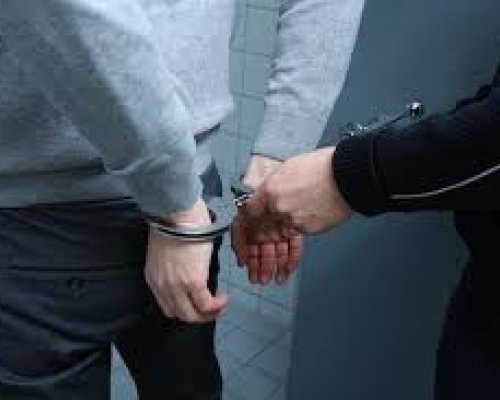 Полицията в Сандански арестува мъж за извращения с деца