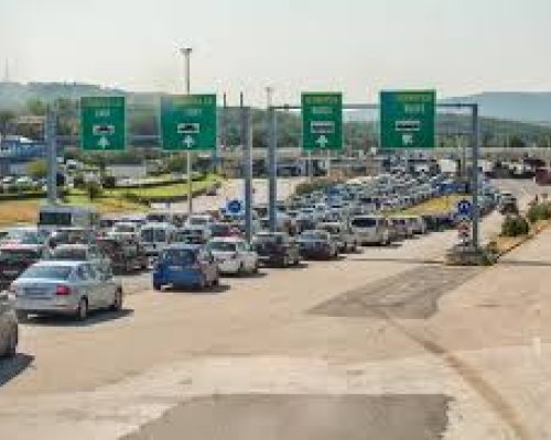 ГЪРЦИТЕ ТРЪПНАТ: Край на опашките, границата с България се отваря