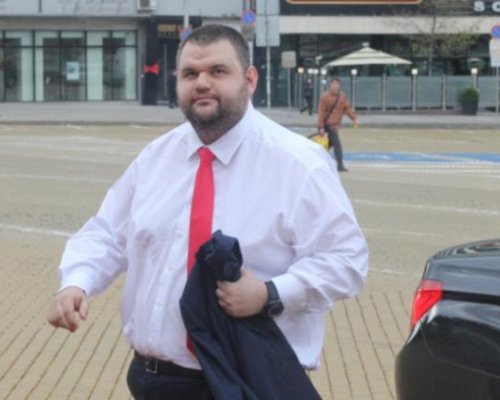 Пеевски: Няма да допуснем хората да страдат от олигарси и ортаците им