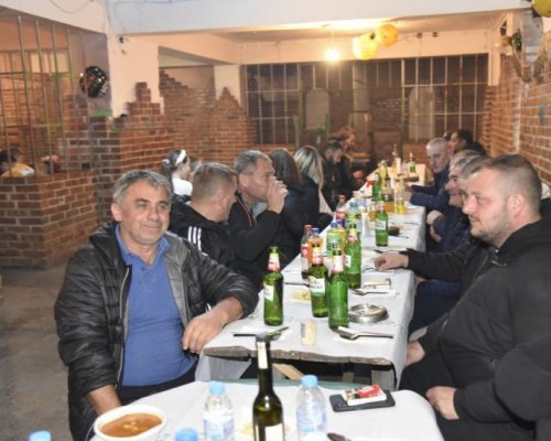 Кукерите от село Полето се събраха на празнична вечеря след Сурва