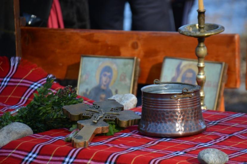 Хвърлят кръста на Богоявление в Симитли Хвърлят кръста на Богоявление в Симитли