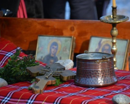 Хвърлят кръста на Богоявление в Симитли