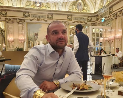 Срещу 1,3 млн.лв: Николай Динков-Нинджата ще санира сградата на общината в с. Струмяни
