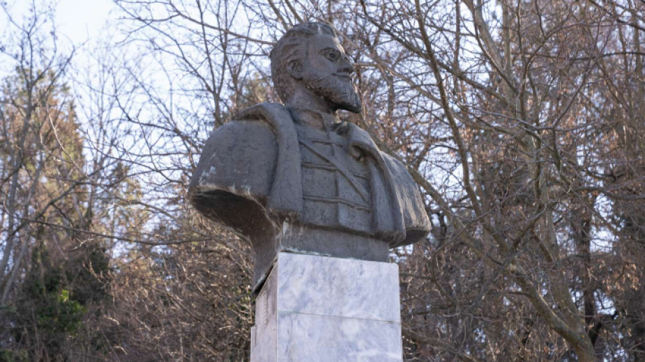 Церемония за 177-годишнината от рождението на Ботев в Благоевград Церемония за 177-годишнината от рождението на Ботев в Благоевград