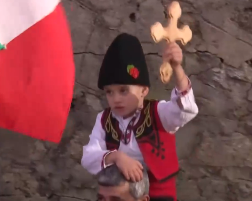 Първи спасиха кръста в Шипка
