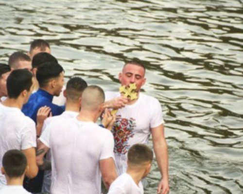 Асен Цеков извади кръста в Сандански за втора поредна година