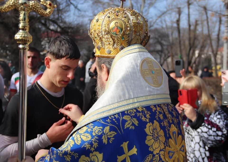 Христо Бацалов хвана кръста в река Градска в Гоце Делчев Христо Бацалов хвана кръста в река Градска в Гоце Делчев