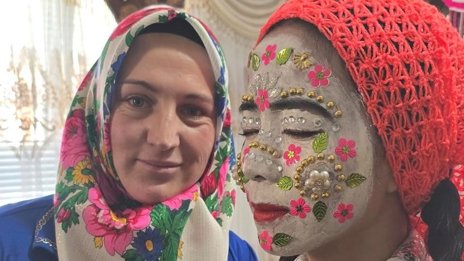 Азиатки луднаха да стават булки в Рибново Азиатки луднаха да стават булки в Рибново