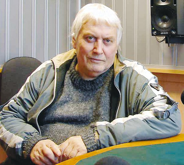 Почина авторът на култовия роман Вчера Владо Даверов Почина авторът на култовия роман Вчера Владо Даверов