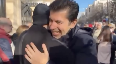 Гръмовен скандал! Делото на Кирил Петков е пробито! С баща му са хванали нещата Гръмовен скандал! Делото на Кирил Петков е пробито! С баща му са хванали нещата