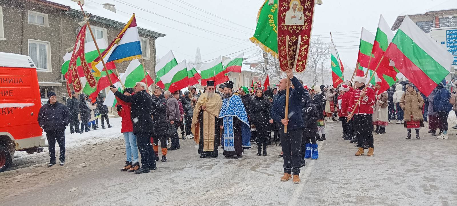 Дупница отбеляза 147 години от Освобождението с възстановка и тържествено шествие