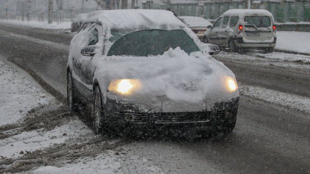 Над 20 водачи от Благоевградско с глоби от КАТ за непочистени автомобили от снега