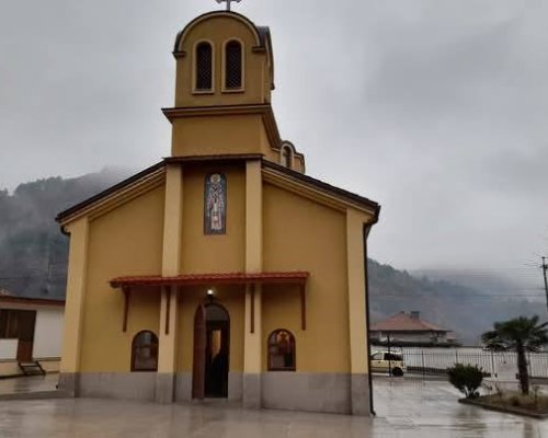 Традиционен курбан за здраве в село Горна Брезница
