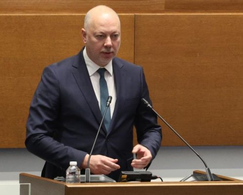 Извънредно: България вече има правителство-парламентът гласува кабинета  Желязков