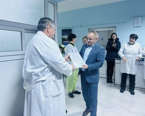 Молитва за здраве отслужиха на Бабинден в АГО-Сандански, кметът Стоянов благодари на лекарите!