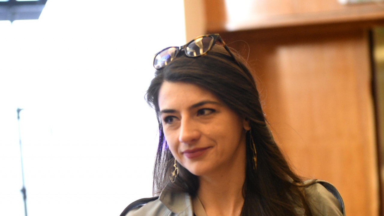 Лена Бориславова: Подадох декларация за отказ от имунитета си