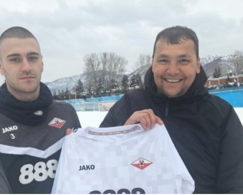 Тежък сблъсък на терена в с. Полена прати двама футболисти в Спешен център-Благоевград
