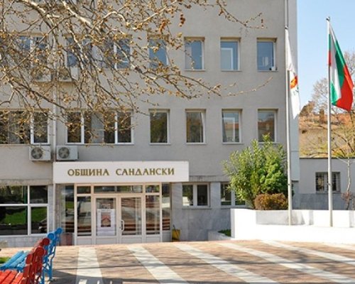 239 кандидати от 13 партии и коалиции в битката за 29 места в Общински съвет Сандански