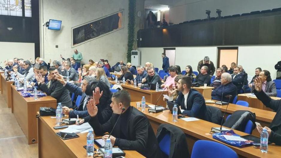 На сесия днес: Съветниците решават бъдещето на ски зона Картала и на ОФК Пирин На сесия днес: Съветниците решават бъдещето на ски зона Картала и на ОФК Пирин