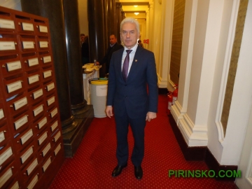 Депутатите решават днес за имунитета на Волен Сидеров и Десислав Чуколов