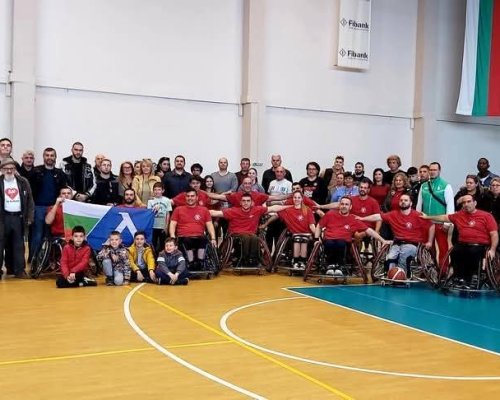 Българска победа в баскетболен мач на колички в ЮЗУ