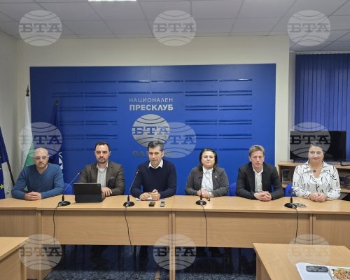 Машинният вот да трябва стане 100-процентов, коментира в Плевен Кирил Петков