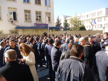 Полицаи от Благоевград отново на протест днес, продължават с протестни действия в 17.30 часа