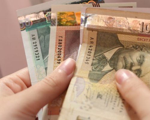 Учителите готвят национален протест, ако не им увеличат заплатите