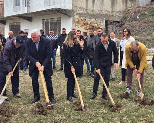 Изграждат модерен футболен стадион в село Слащен