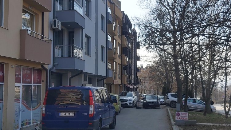 Мъжът, който се барикадира в дома си в Благоевград, е страдал от депресия Мъжът, който се барикадира в дома си в Благоевград, е страдал от депресия