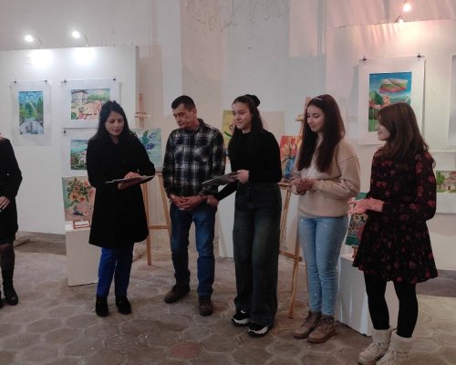 Изложба на ученици от СЕУ Св. Паисий Хилендарски беше открита в Изложбена зала в Дупница
