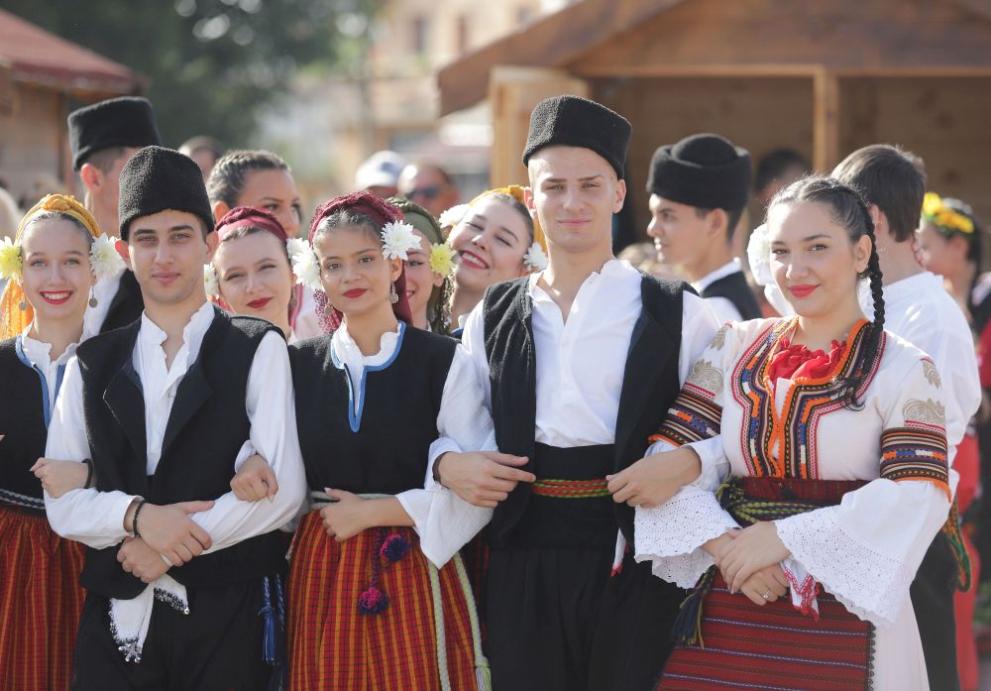 Роля на паспорт и социален статус: Красотата на българските носии спира дъха Роля на паспорт и социален статус: Красотата на българските носии спира дъха