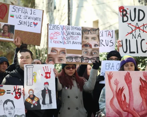 Протест в София в подкрепа на сръбските студенти: Нацията се събуди за лъжите на Вучич, време е за промяна