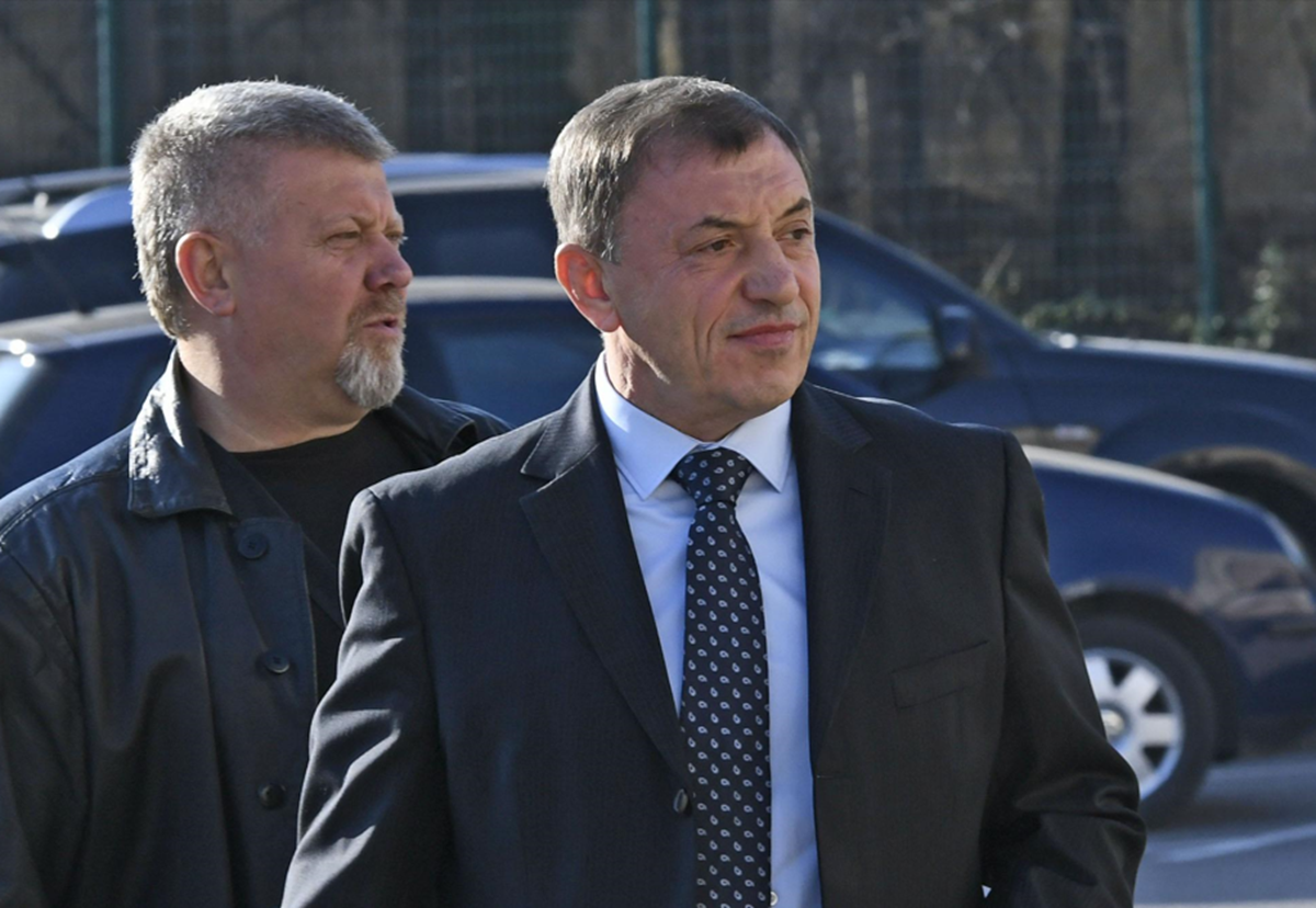 Не могат да разкодират телефона на убития Алексей Петров