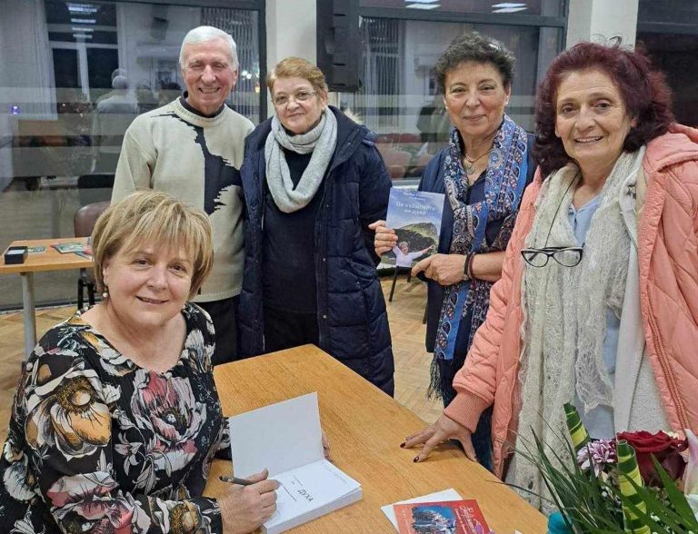 С книга за род и родина, поетеса от Разлог тръгва на турне в Северна Америка
