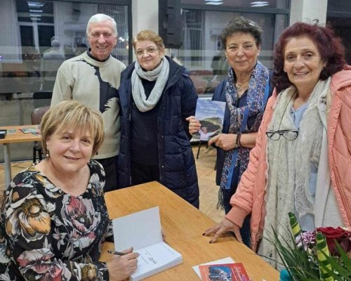 С книга за род и родина, поетеса от Разлог тръгва на турне в Северна Америка