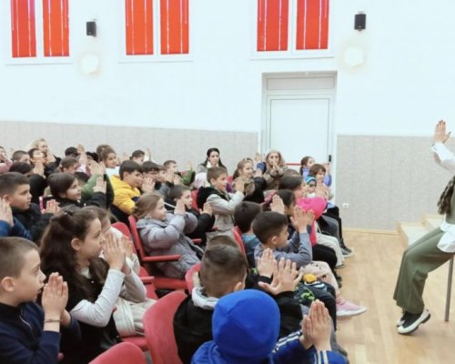 Мотивационен семинар с актрисата Гергана Стоянова в училището в село Крупник