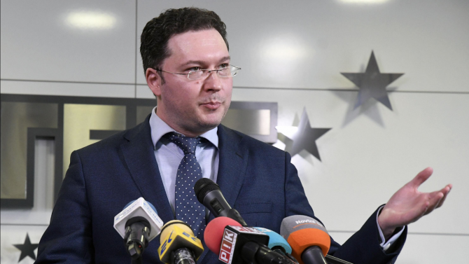 Народното събрание ще изслуша министъра на вътрешните работи Даниел Митов във връзка с твърдения на полицай Димитър Николов Народното събрание ще изслуша министъра на вътрешните работи Даниел Митов във връзка с твърдения на полицай Димитър Николов