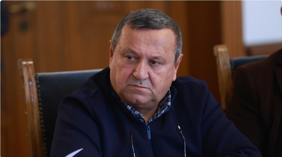 Хасан Адемов: Няма опция Доган и Пеевски да се разберат, не се водят такива разговори