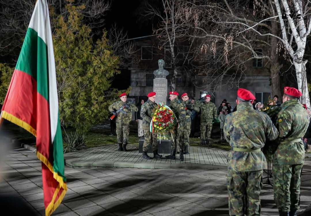С възпоменателно факелно шествие със 152 факли, Дупница засвидетелства почитта си към Апостола на свободата