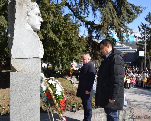Сандански се преклони пред подвига и делото на Васил Левски