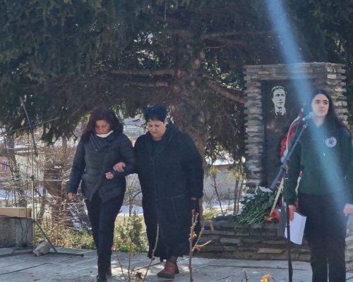 Белица сведе глава пред Апостола на свободата