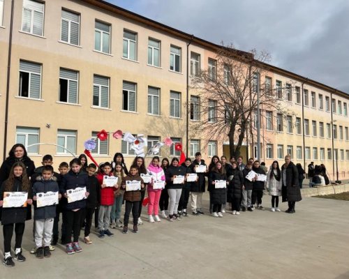 Тържествено връчиха дипломите на ученици със значителни успехи от олимпиада в Симитли