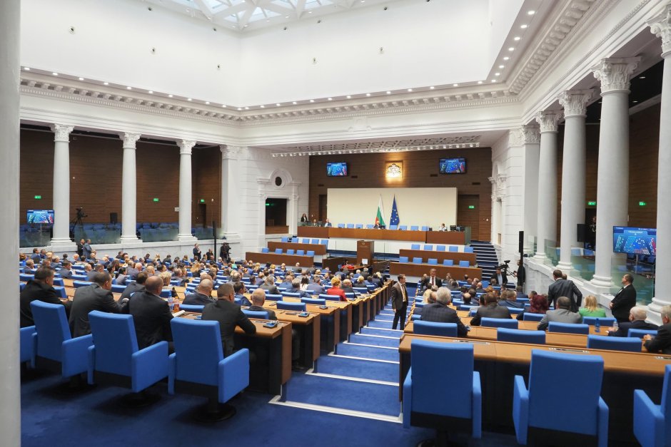 НС прие декларация България да не участва във войната НС прие декларация България да не участва във войната