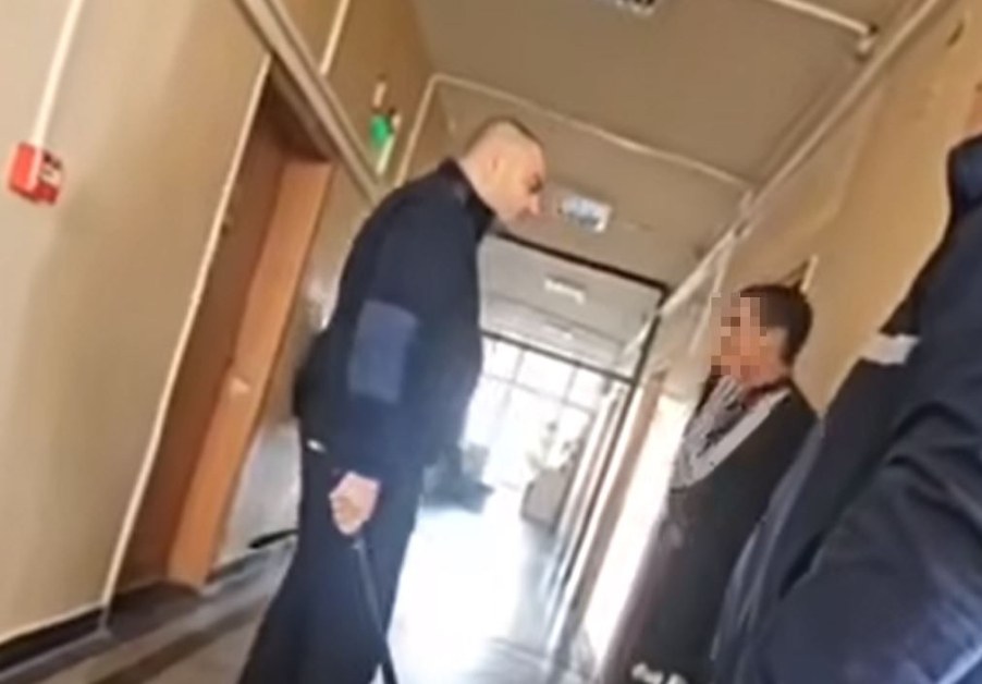 Отстраниха полицейския шеф в Сандански Д. Панайотов заради клипа с насилие над момче