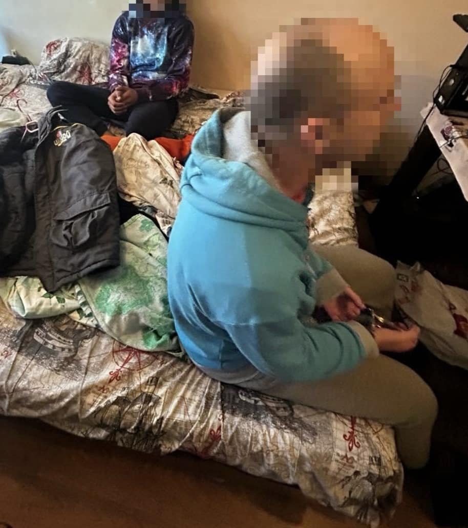 ГДБОП арестува сексуален насилник, държал в дома си 12-годишно дете ГДБОП арестува сексуален насилник, държал в дома си 12-годишно дете