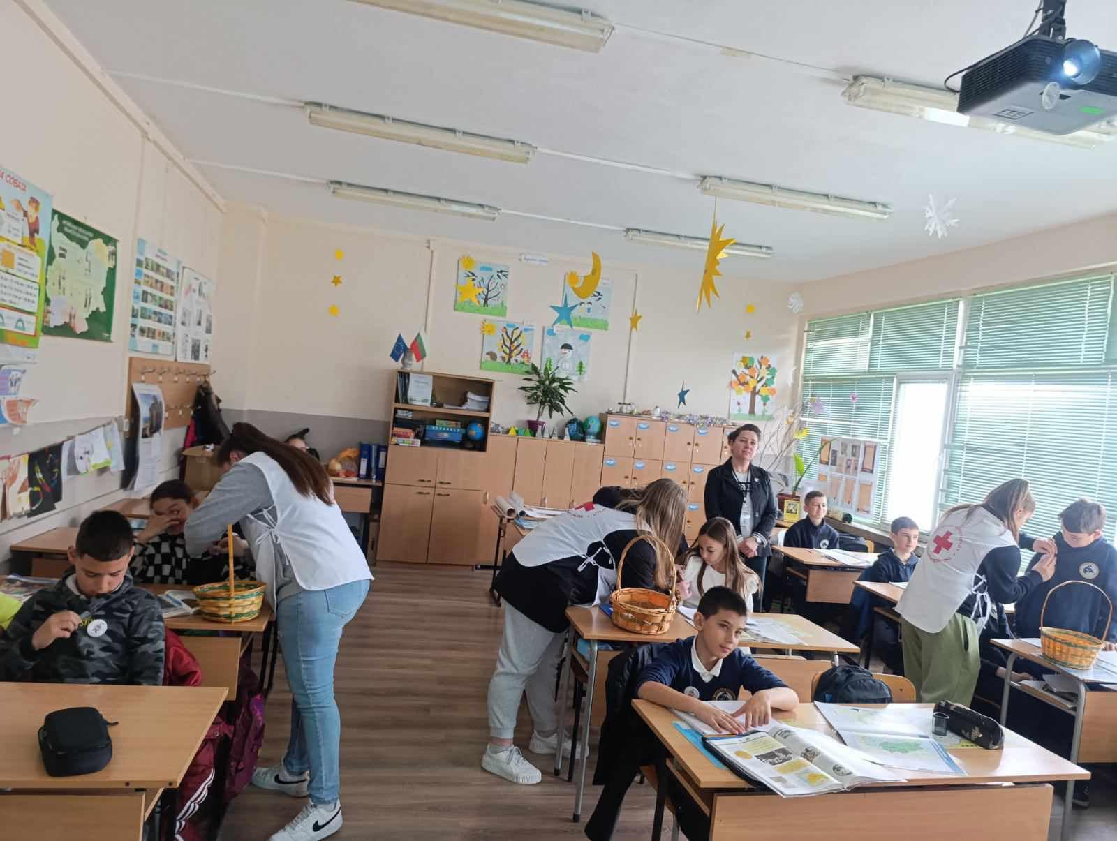 Учениците в Кресна казаха  Не на тормоза  в Деня на розовата фланелка
