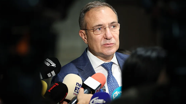 Министър Борислав Гуцанов: Вейповете трябва да бъдат забранени, на първо място е здравето на децата