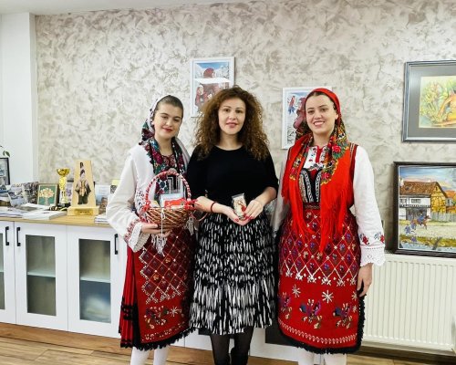 Пъстри мартеници за общинарите в Разлог