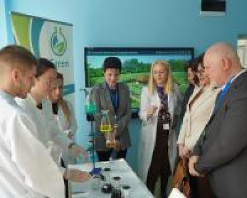 ЮЗУ  Неофит Рилски  поставя началото на майсторски STEM класове